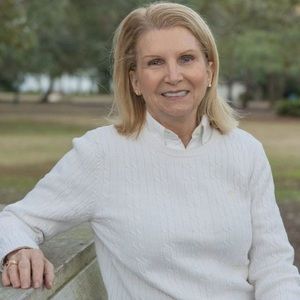 Meet your Posher, Cynthia